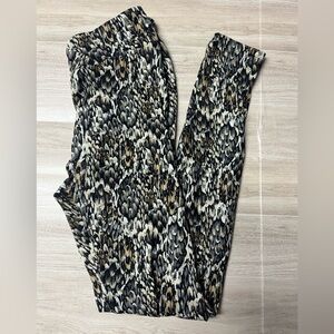 Women's Animal-Print Stretch Leggings in Black & Brown